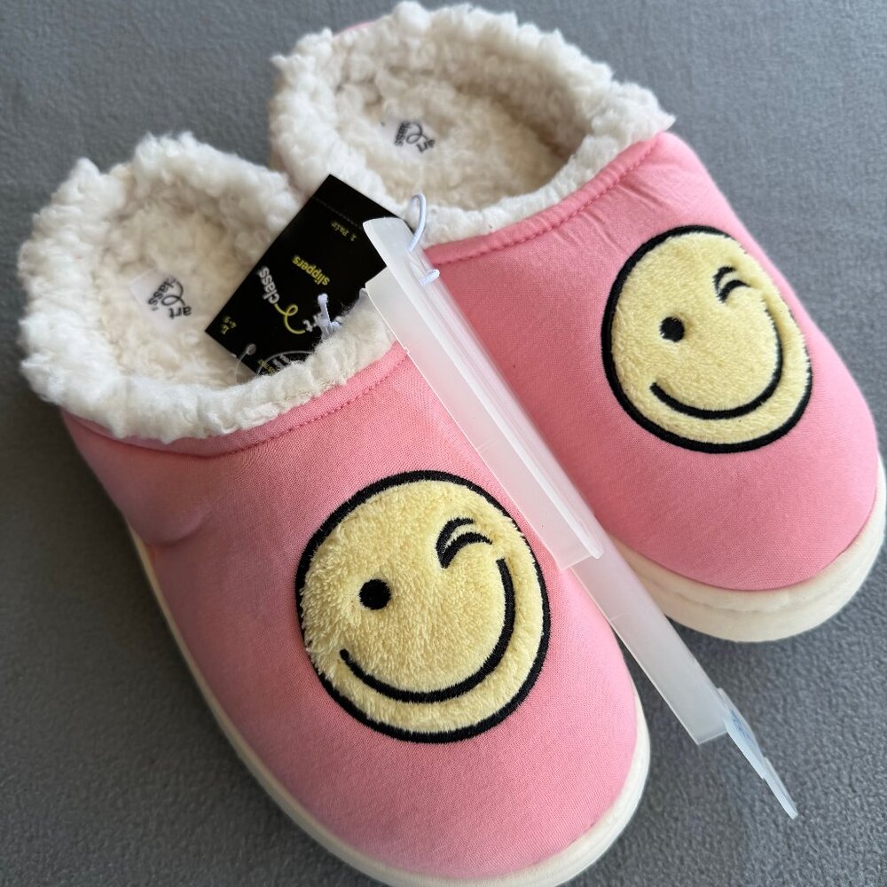 Percy Smiley Wink Face Closed Toe Moccs - Art Class Pink L 4/5
